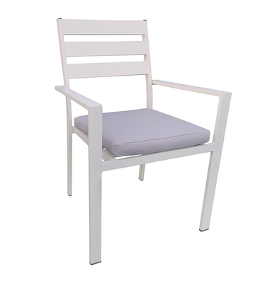 Kundengebundenes Aluminium-En581 Breiten-Stapeln des aufgefüllten Stuhl-56 cm im Freien